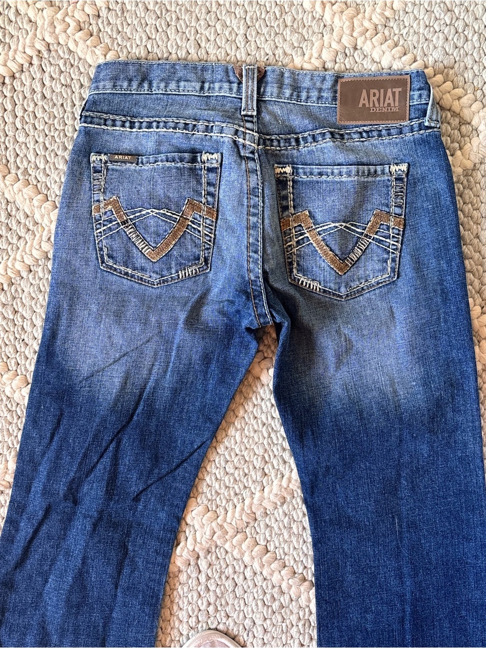 Ariat M7 Rocker Slim Fit Boot Cut Jeans - Medium Wash Men's - Picture 2 of 12